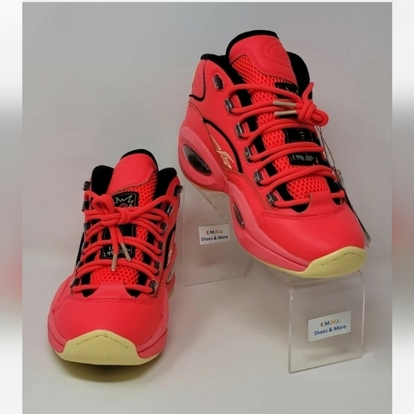 Reebok Men's Size 8 Question Mid x Hot Ones Basketball Sneaker GV7093 New - Picture 1 of 12